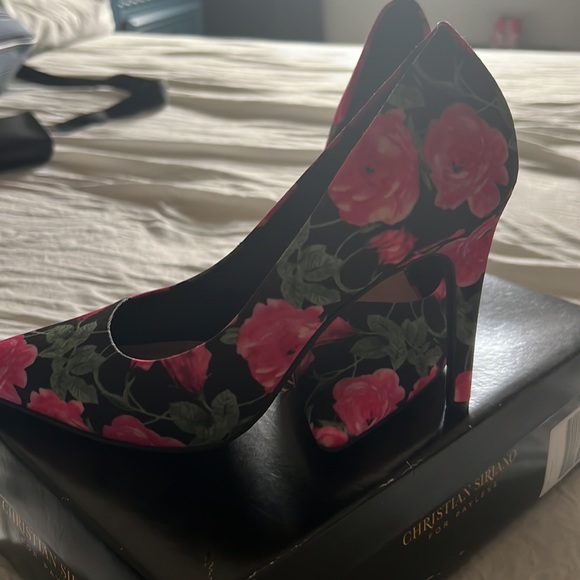 Christian Siriano - Picture 3 of 4